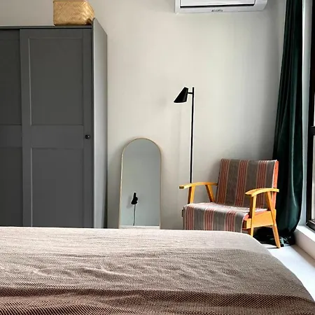 Cozy 1bd With A Terrace In 布尔加斯