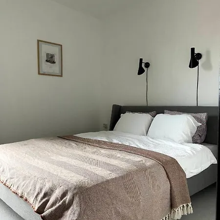 Cozy 1bd With A Terrace In