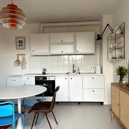 Cozy 1bd With A Terrace In *